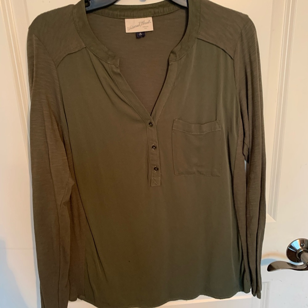 Army green soft shirt!!